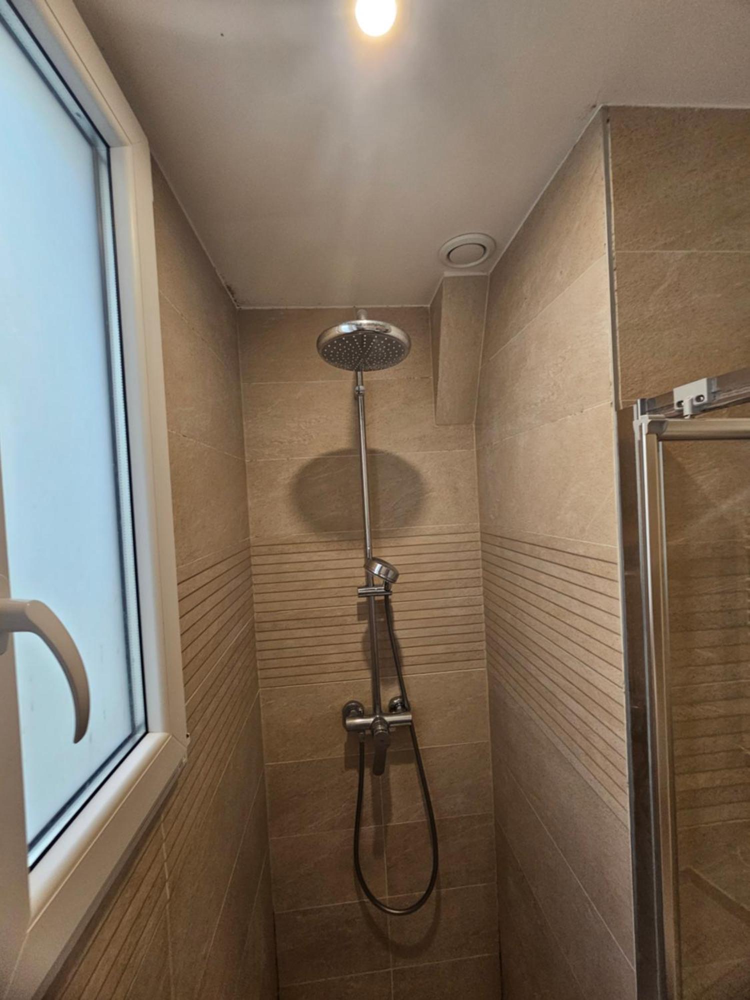 *appartement Moderne/2 Minutes Du Metro* * Saint-Ouen (Seine-Saint-Denis)