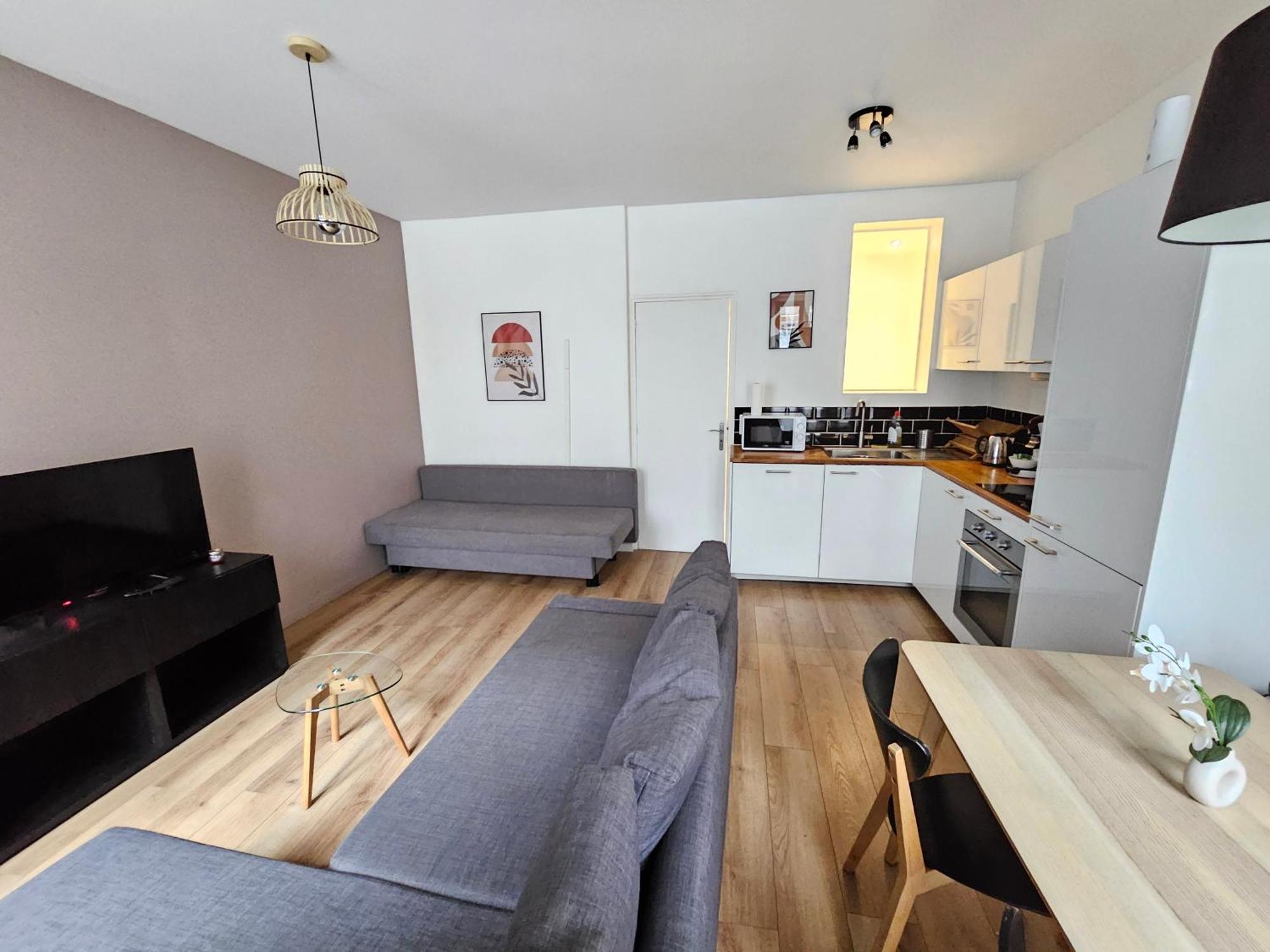 *appartement Moderne/2 Minutes Du Metro* * Saint-Ouen (Seine-Saint-Denis)