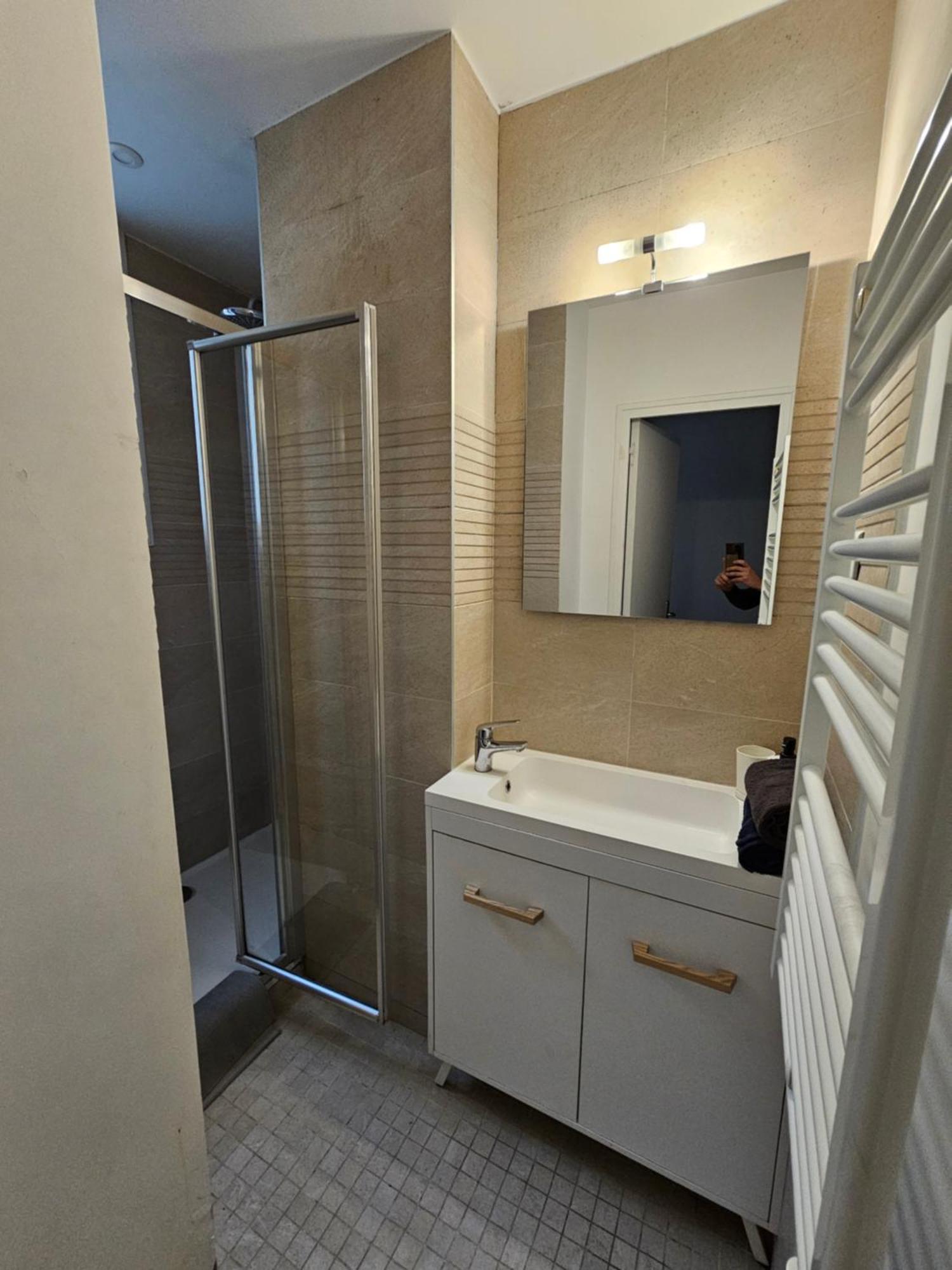 *appartement Moderne/2 Minutes Du Metro* Apartment *